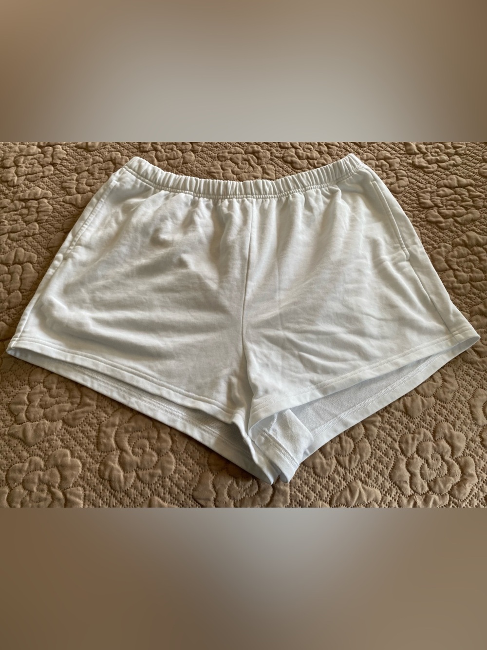 Fabletics White Elastic Waist Pull-On Shorts